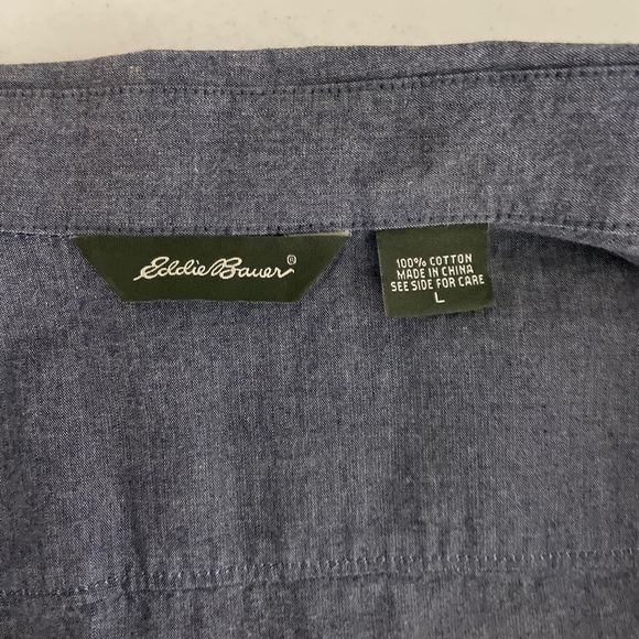 Eddie Bauer Women’s Cotton Sleeveless Button Down Blouse Top Large Chambray - Picture 4 of 8